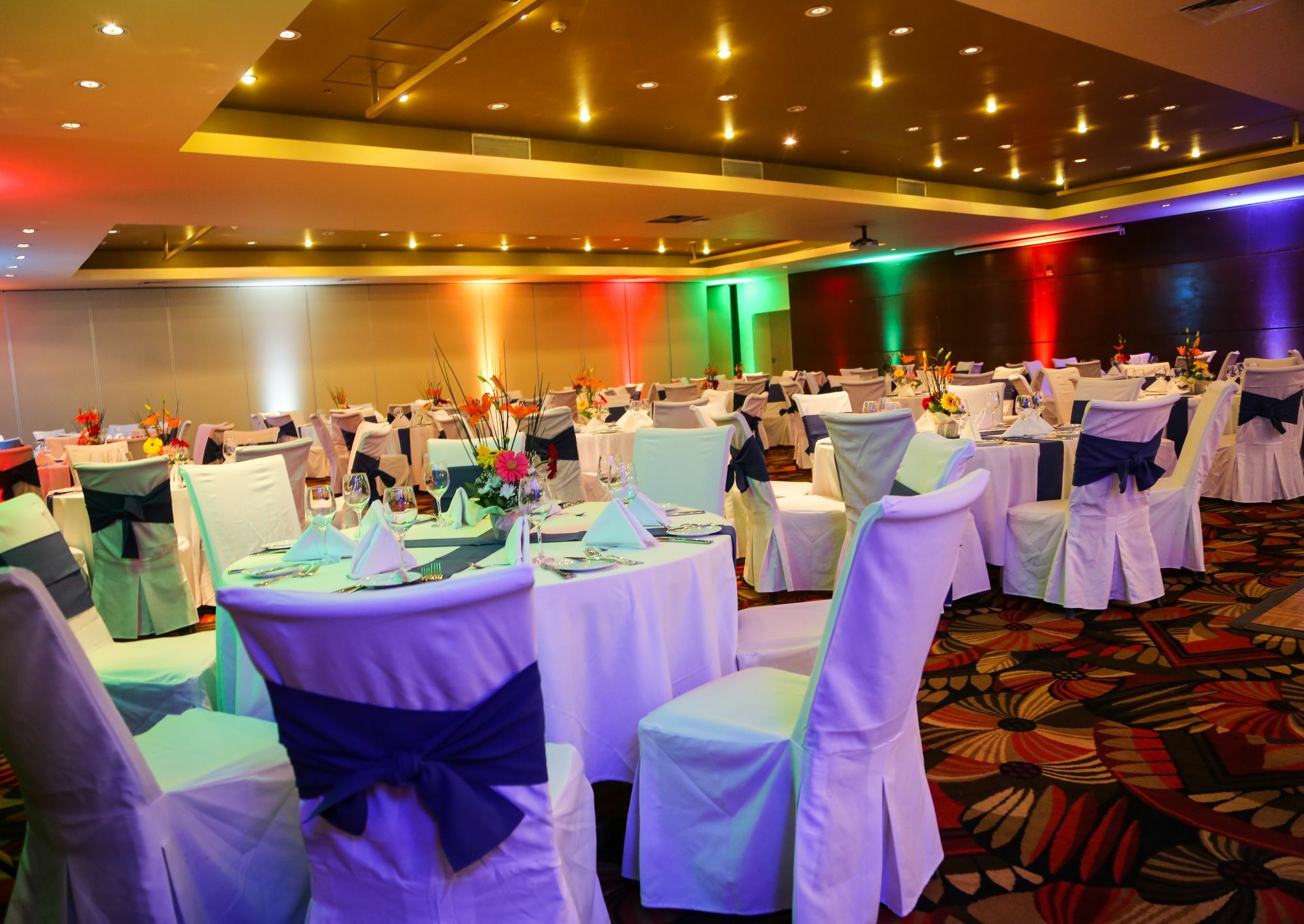 Mds Hotel Calama Luaran gambar A wedding reception at the Grand Ballroom